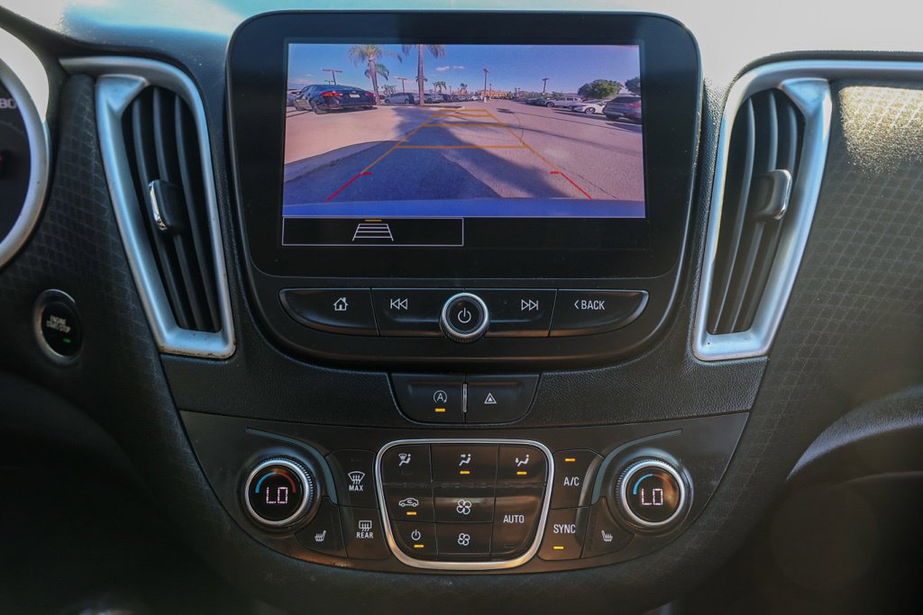 Used 2023 Chevrolet Malibu LT FWD image 30