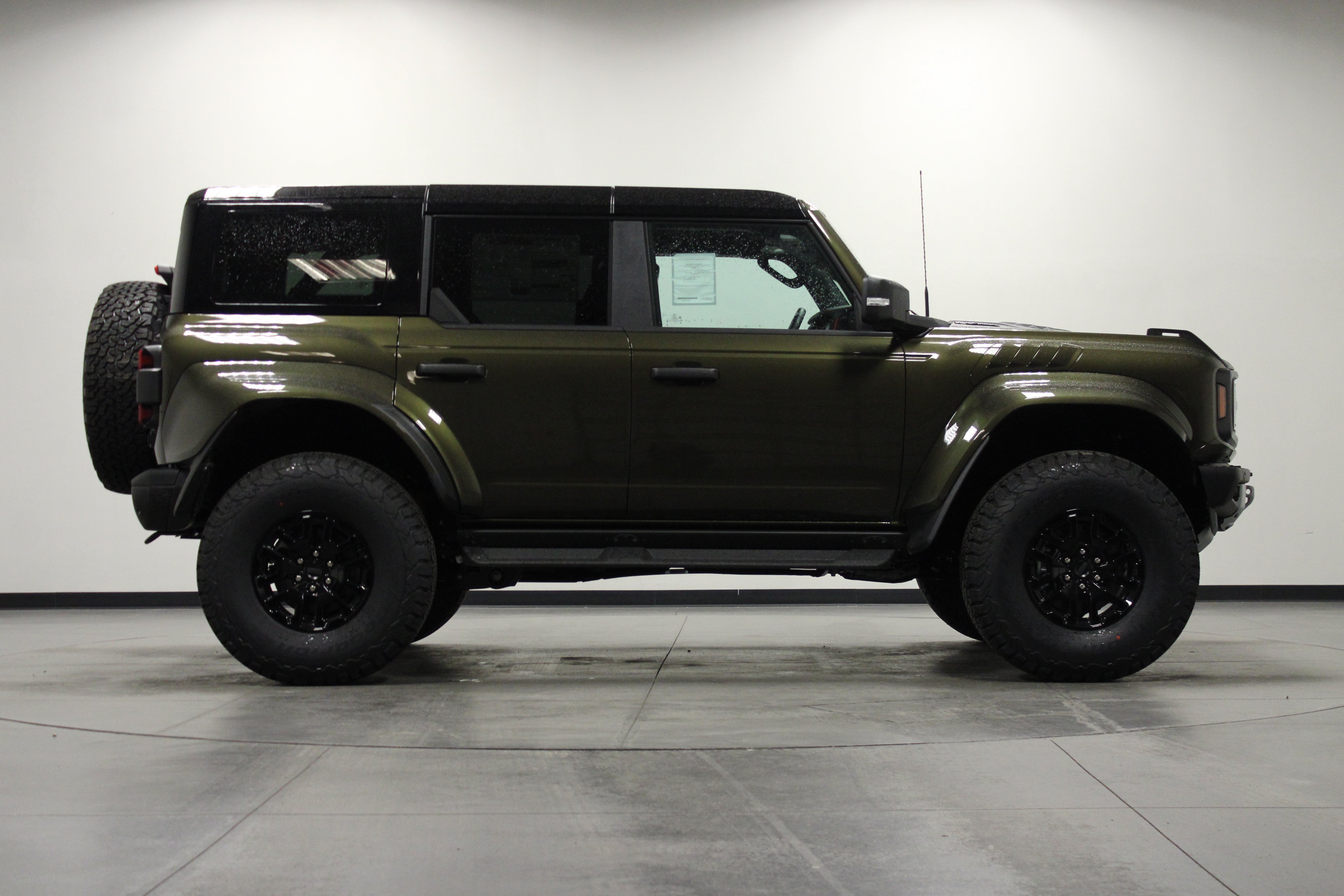 New 2026 Ford Bronco Raptor AWD/4WD image 3