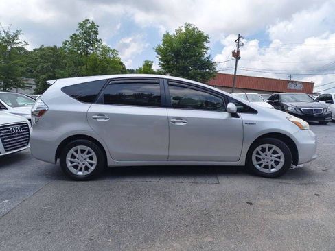 Used 2013 Toyota Prius V Three FWD image 7