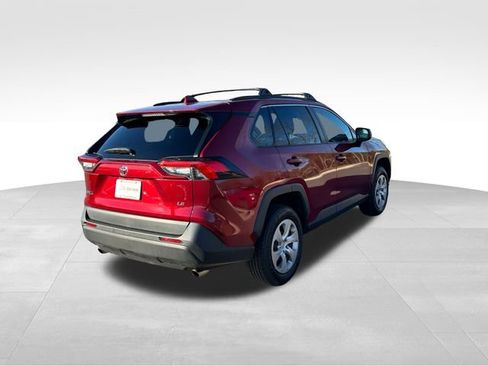 Used 2020 Toyota RAV4 LE image 5