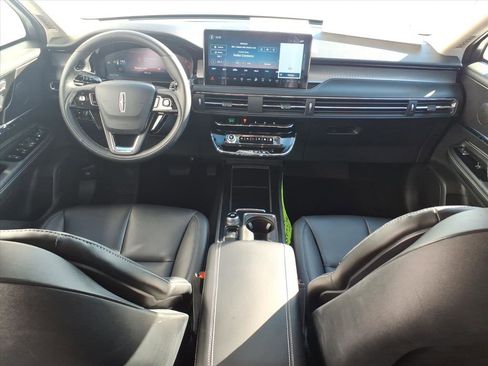 Certified 2024 Lincoln Corsair AWD image 10