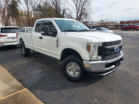 Used 2019 Ford F250 XL w/ XL Value Package image 3