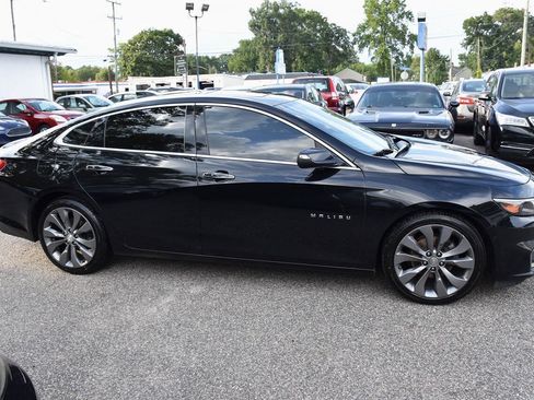 Used 2016 Chevrolet Malibu Premier w/ Driver Confidence Package II FWD image 8