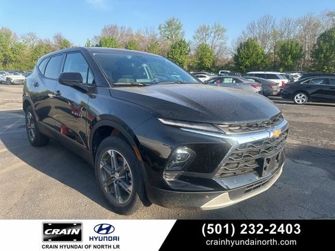 Used 2025 Chevrolet Blazer LT image 1