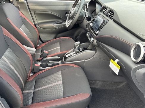 New 2025 Nissan Versa SR w/ Trunk Package image 19