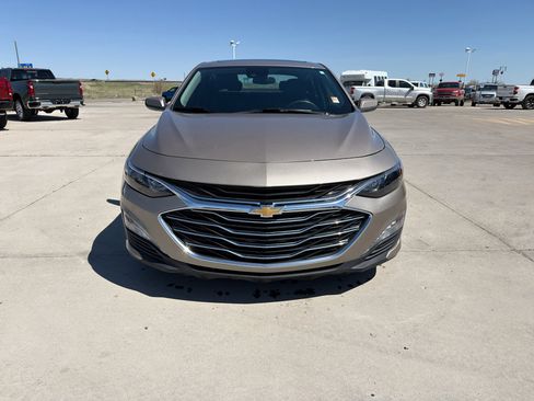 Used 2024 Chevrolet Malibu LT FWD image 9