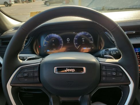 New 2026 Jeep Grand Cherokee Limited Reserve AWD/4WD image 13