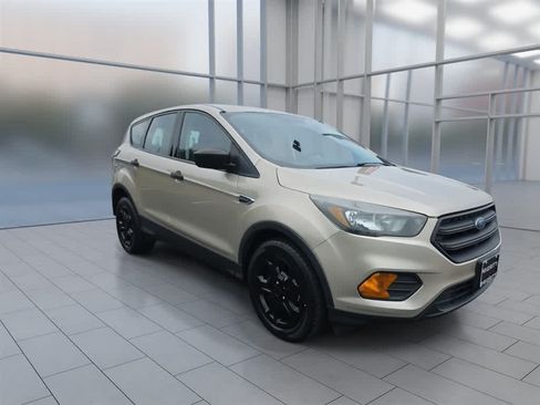 Used 2018 Ford Escape S FWD image 3