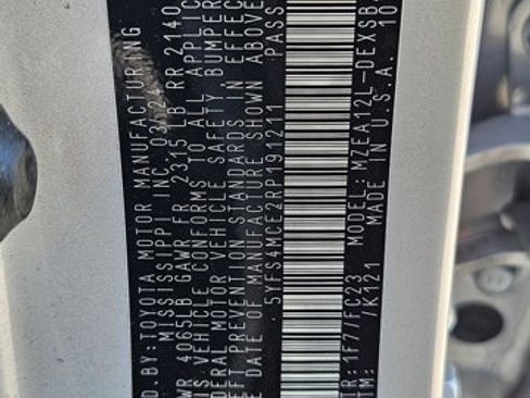 Certified 2024 Toyota Corolla SE image 15