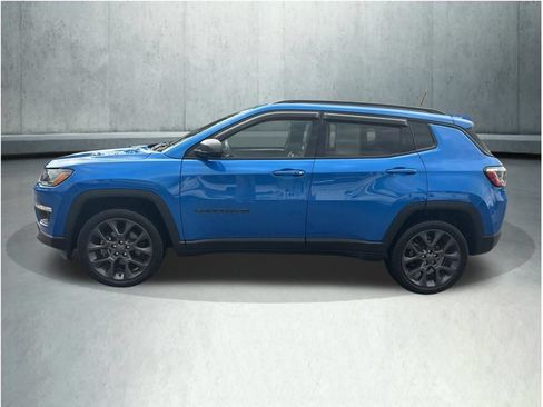 Used 2021 Jeep Compass Latitude w/ Sun and Sound Group AWD/4WD image 2