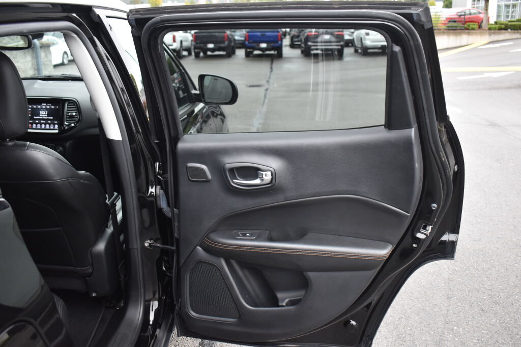 Used 2021 Jeep Compass Limited w/ Sun and Sound Group AWD/4WD image 22