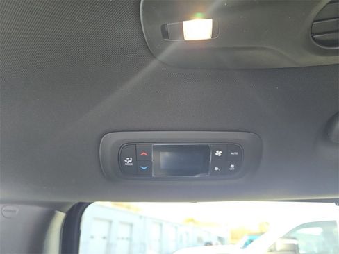 New 2026 Chrysler Pacifica Select w/ S Appearance Package image 26