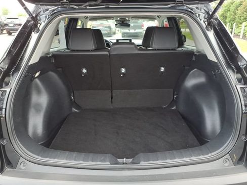 Certified 2025 Toyota Corolla Cross XLE FWD image 8
