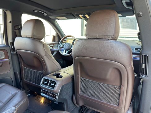 Used 2022 Mercedes-Benz GLS 580 4MATIC image 46