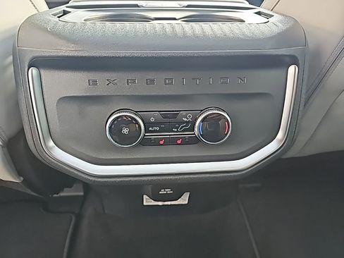 New 2026 Ford Expedition Platinum w/ Driver's Package AWD/4WD image 14