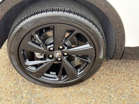 Used 2023 Buick Envision Essence w/ Sport Touring Package FWD image 5