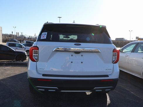 Certified 2022 Ford Explorer XLT w/ Equipment Group 202A image 8