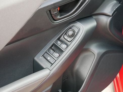 Used 2025 Subaru Crosstrek 2.0i Premium image 19