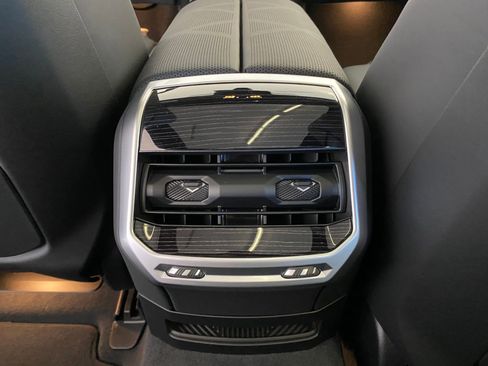 New 2026 BMW 740i xDrive image 29