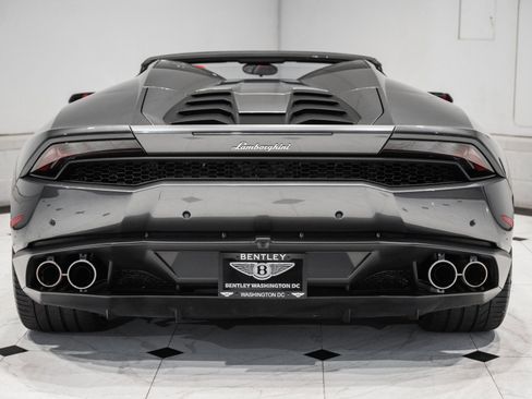 Used 2016 Lamborghini Huracan LP 610-4 AWD/4WD image 8