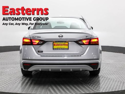Used 2022 Nissan Altima 2.5 SV image 6