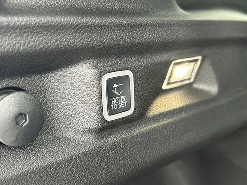 New 2025 Jeep Grand Cherokee L Limited image 9