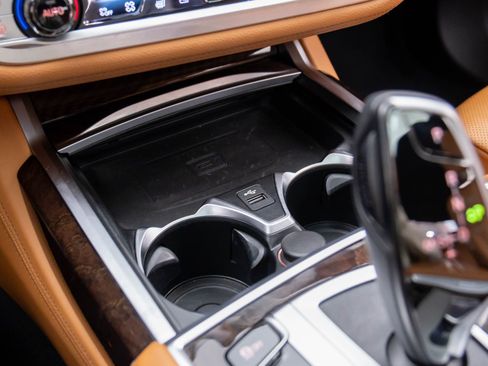 Certified 2022 BMW 750i xDrive w/ Executive Package image 21