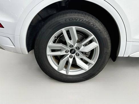 Used 2024 Audi Q5 2.0T Premium w/ Convenience Package AWD/4WD image 11