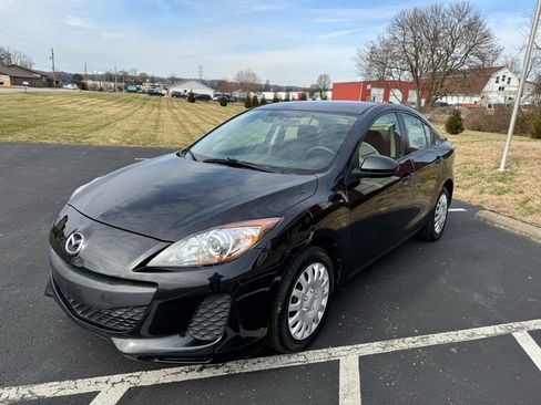 Used 2013 MAZDA MAZDA3 i SV w/ Convenience Pkg image 2