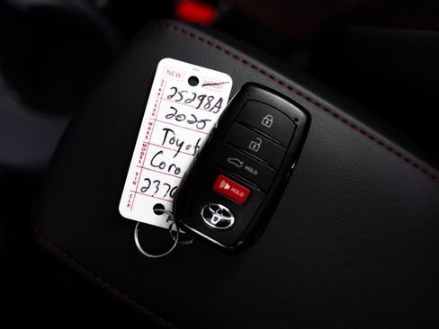 Certified 2025 Toyota Corolla SE w/ SE Premium Package image 30