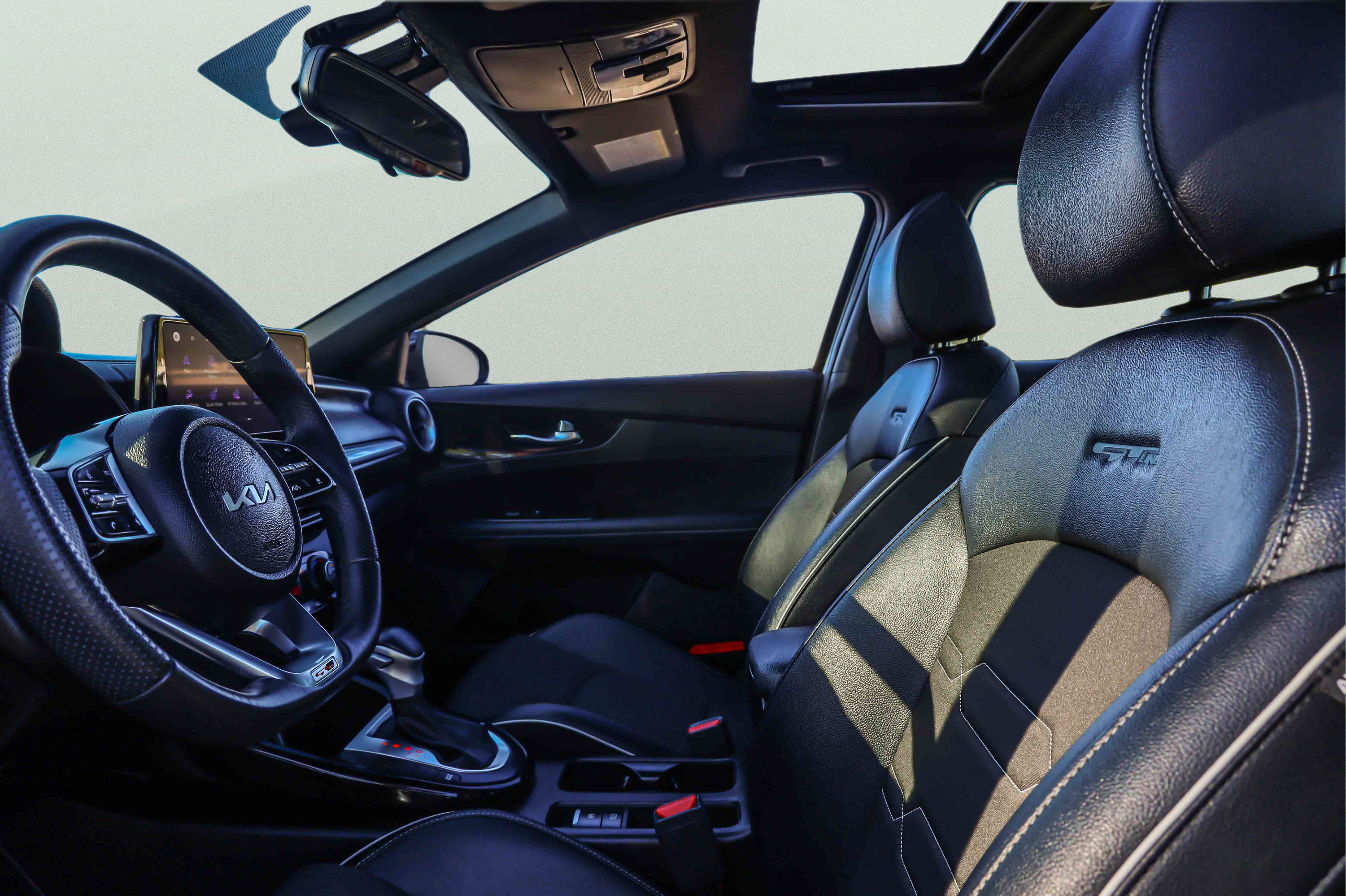 Certified 2023 Kia Forte GT-Line w/ GT-Line Premium Package FWD image 9