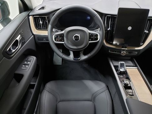New 2026 Volvo XC60 B5 Core w/ Protection Package Premier image 10