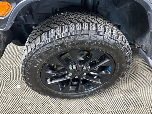 Used 2022 Jeep Wrangler Unlimited Sahara w/ Dual Top Group image 9