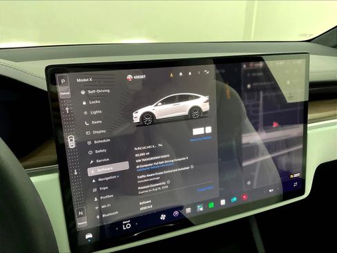 Used 2022 Tesla Model X AWD/4WD image 30