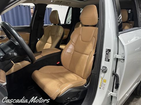 Used 2016 Volvo XC90 T6 AWD/4WD image 9