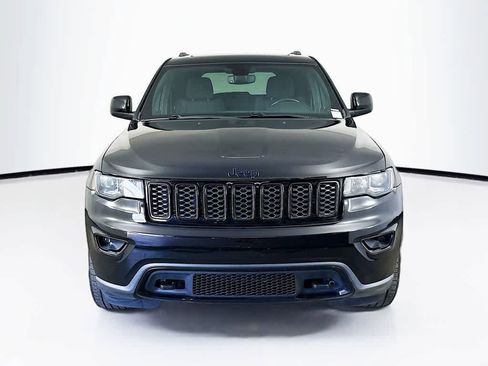 Used 2019 Jeep Grand Cherokee Laredo RWD image 6