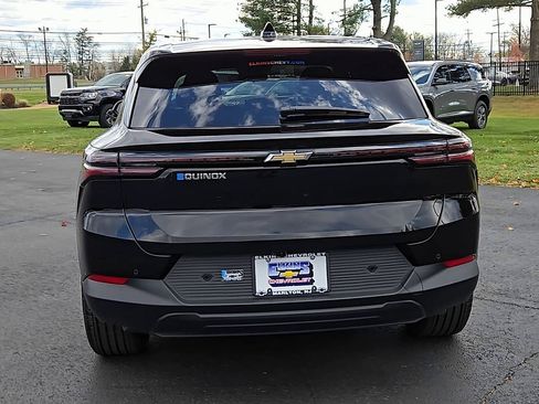 New 2026 Chevrolet Equinox EV LT image 3