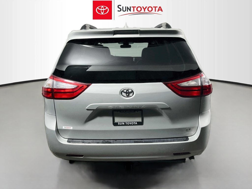 Used 2019 Toyota Sienna LE FWD image 1