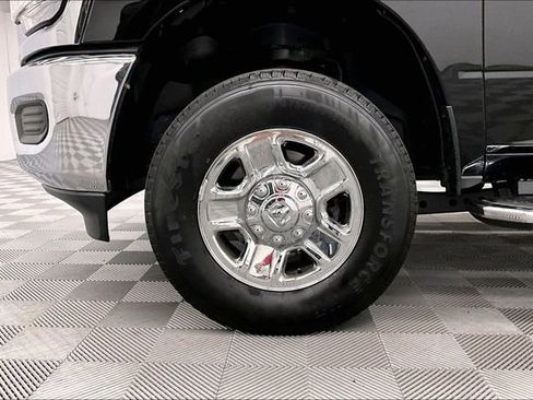 Used 2024 RAM 2500 Tradesman w/ Chrome Appearance Group AWD/4WD image 10