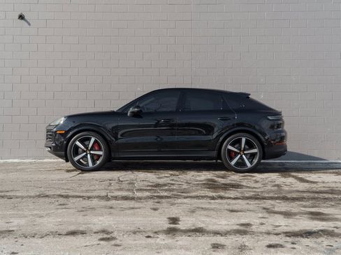 Certified 2026 Porsche Cayenne S image 2