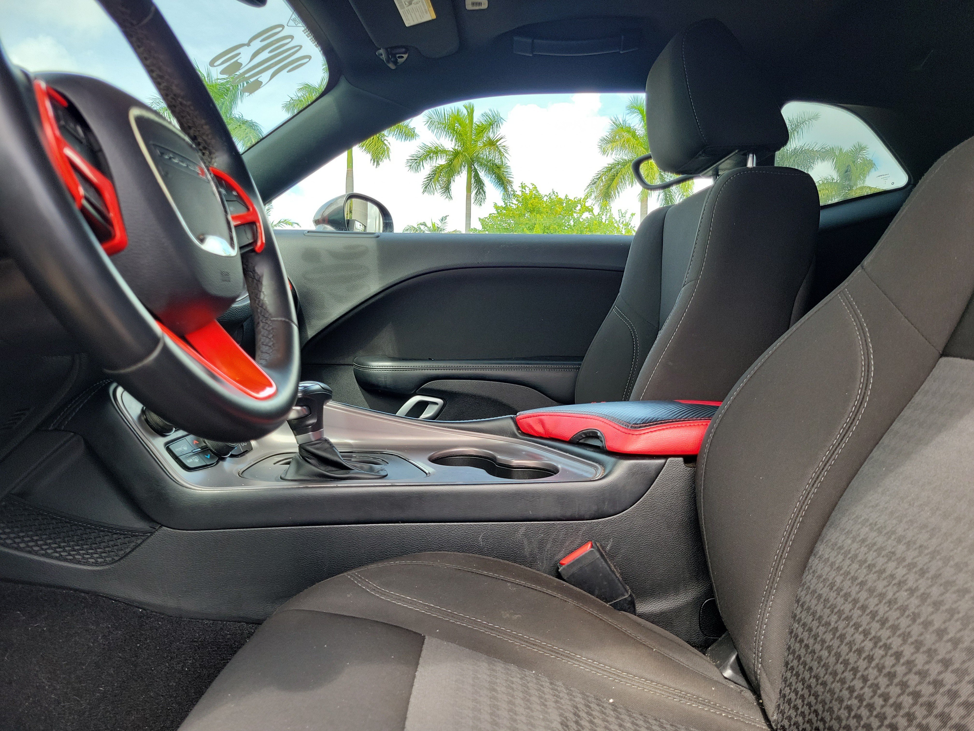 Used 2023 Dodge Challenger SXT RWD image 12