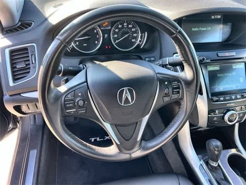 Used 2017 Acura TLX image 17