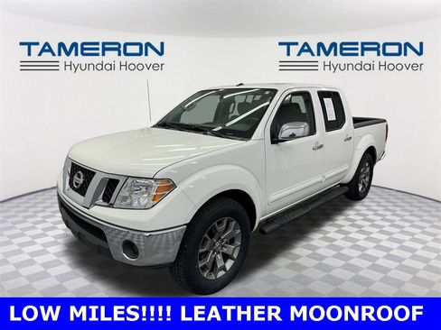 Used 2019 Nissan Frontier SL image 1