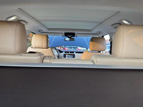 Used 2016 Land Rover Range Rover Sport HSE image 35