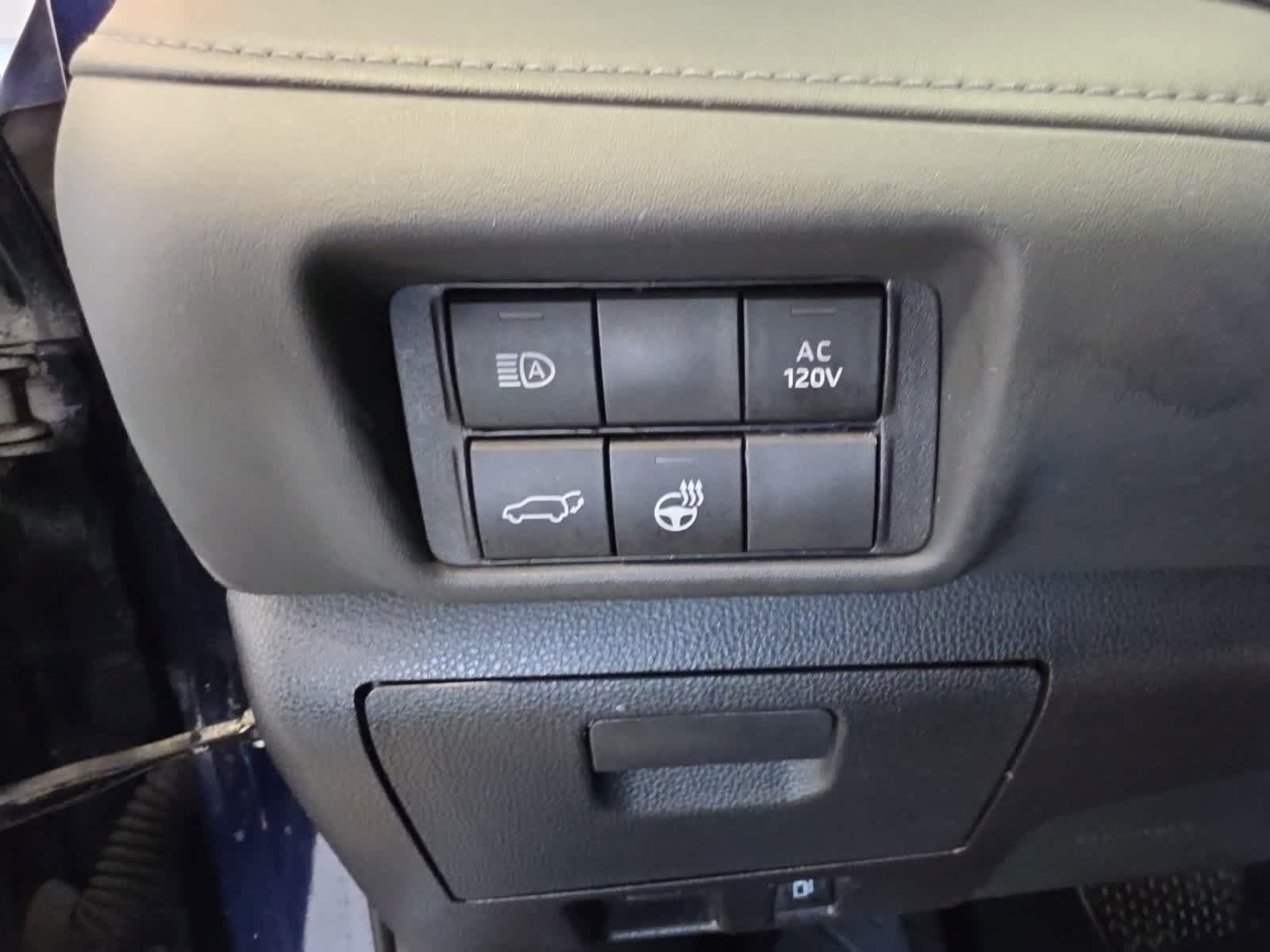Used 2023 Toyota Highlander Limited AWD/4WD image 22