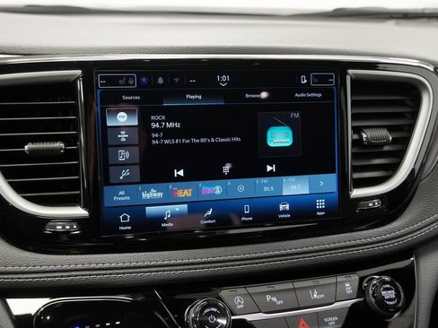 New 2026 Chrysler Pacifica Select image 22