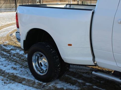 Used 2014 RAM 3500 Big Horn image 7