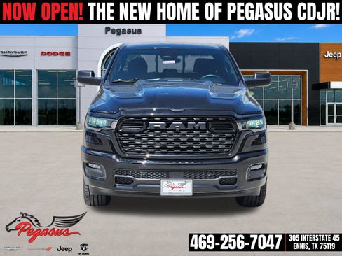 New 2026 RAM 1500 Express AWD/4WD image 6