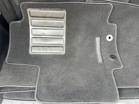 Used 2023 Nissan Pathfinder Platinum AWD/4WD image 13