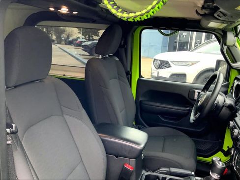 Used 2021 Jeep Wrangler Sport S image 8